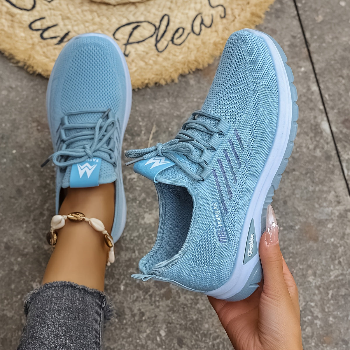 Celeste – Zapatilla Elegante