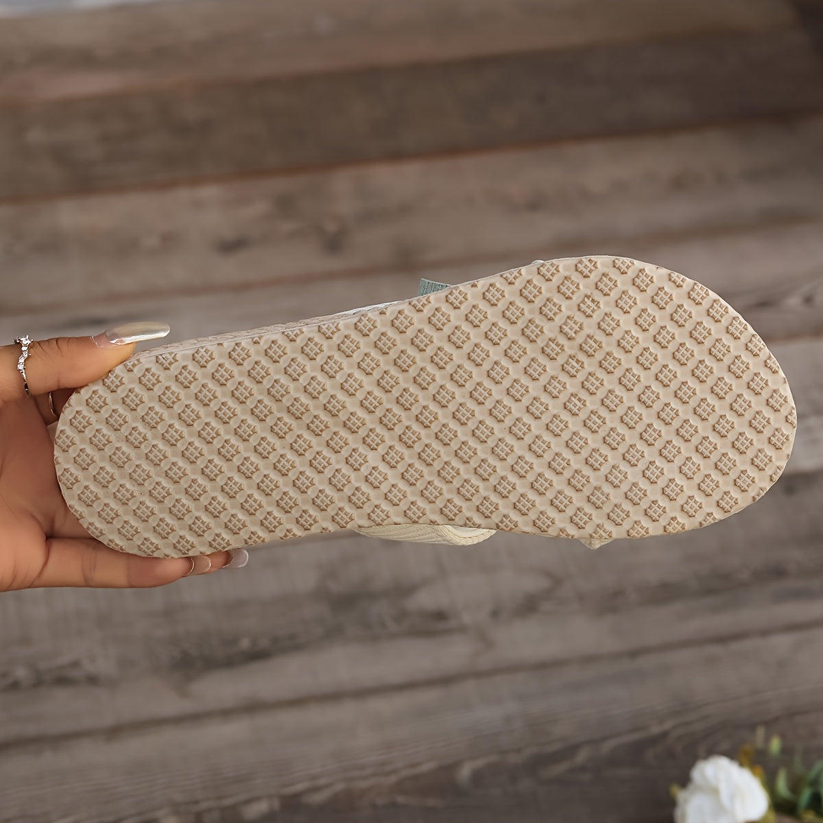 Lía – Sandalia Vintage Elegante
